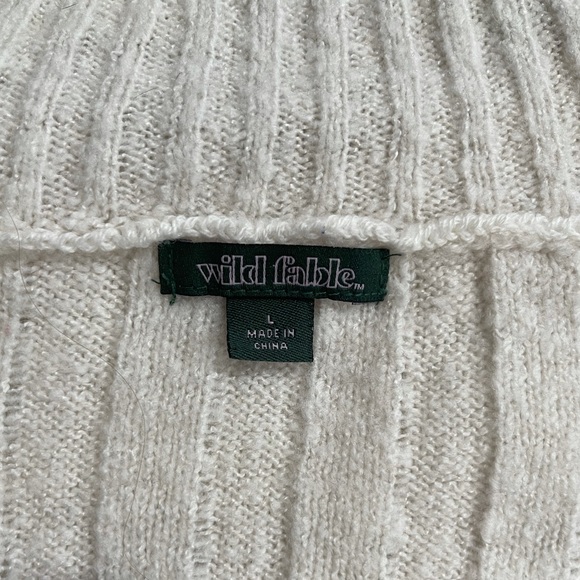 White turtle neck sweater - Picture 6 of 7